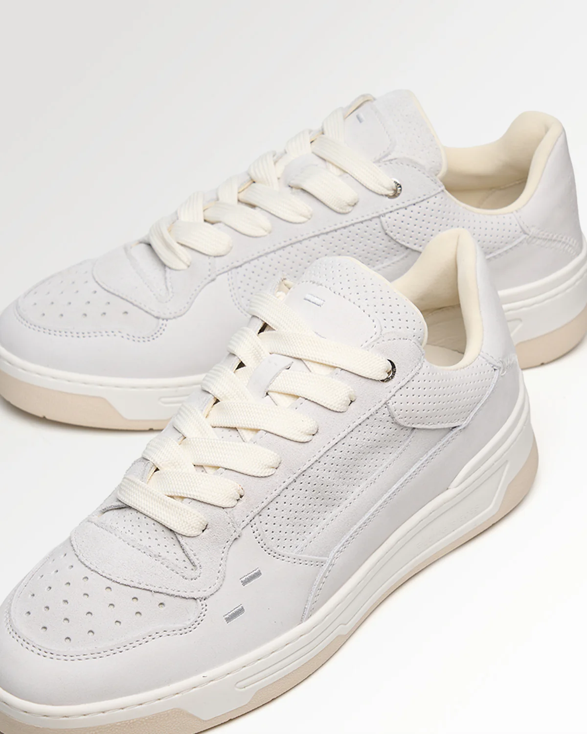 Cruiser Suede White - Image 3