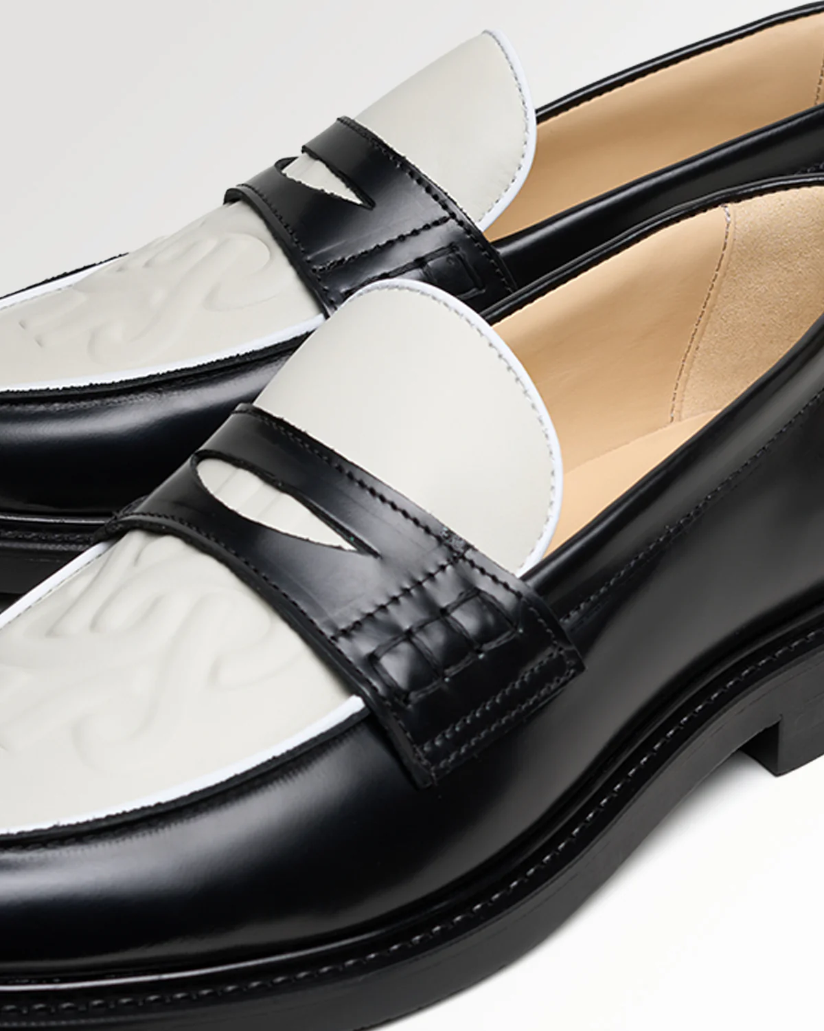 Loafer Gowtu Solid Off White - Image 3