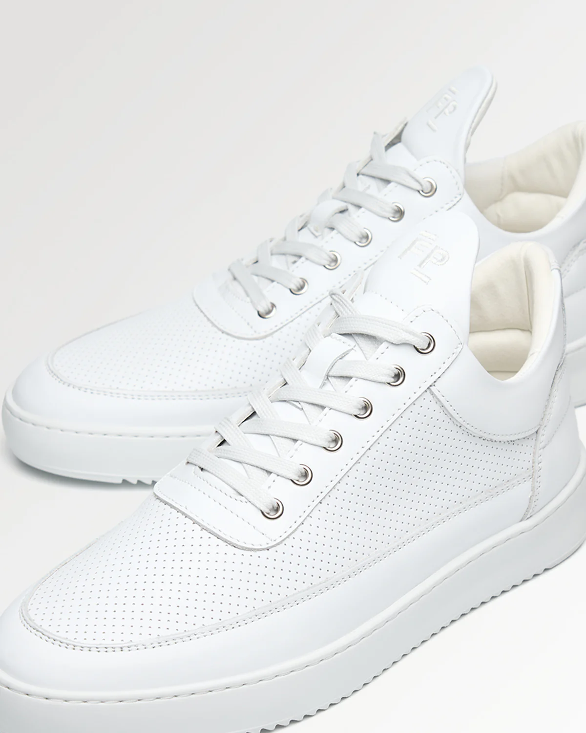Low Top Nappa Perforated White / Off White - Image 3
