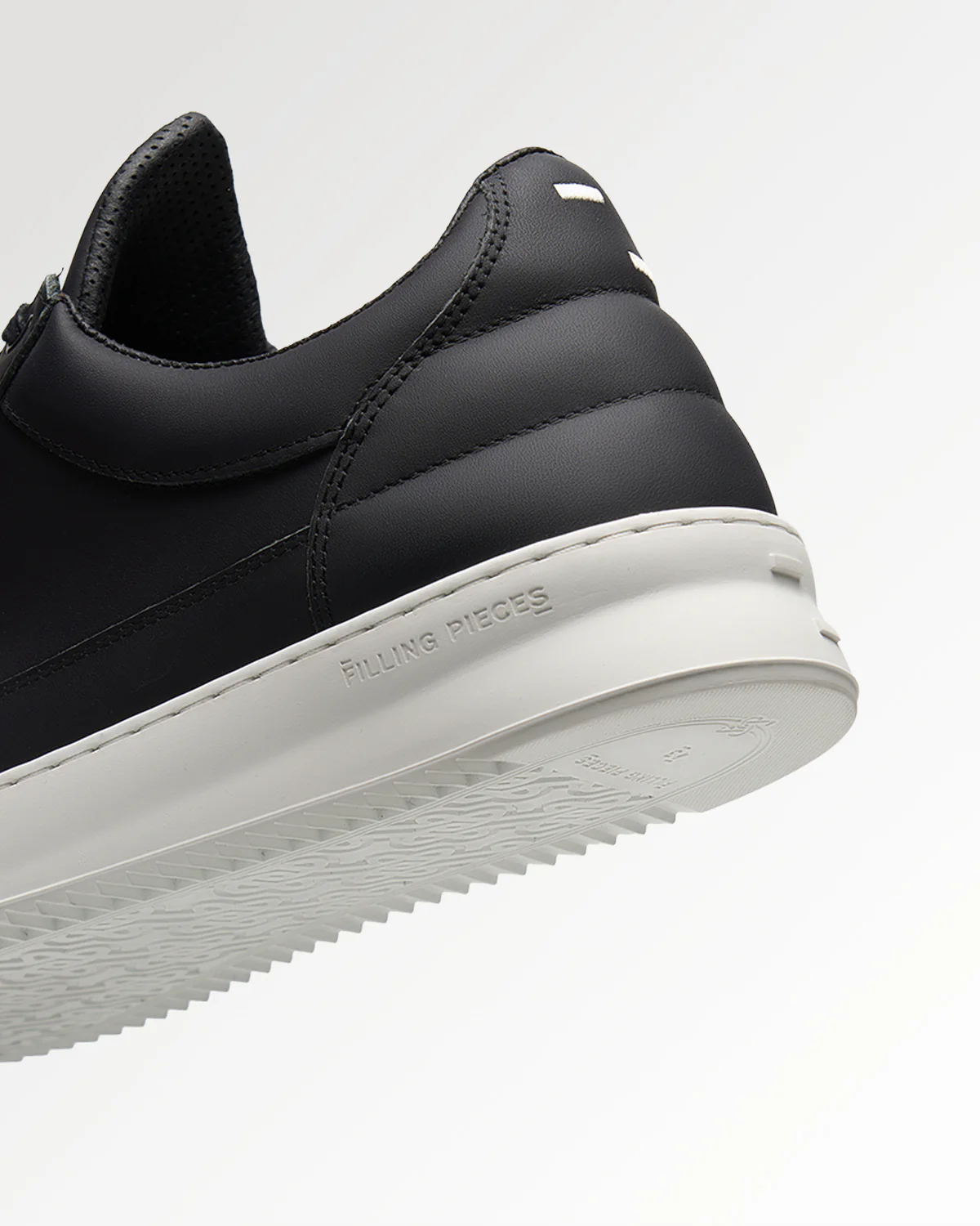 Low Top Organic Nappa Black - Image 6