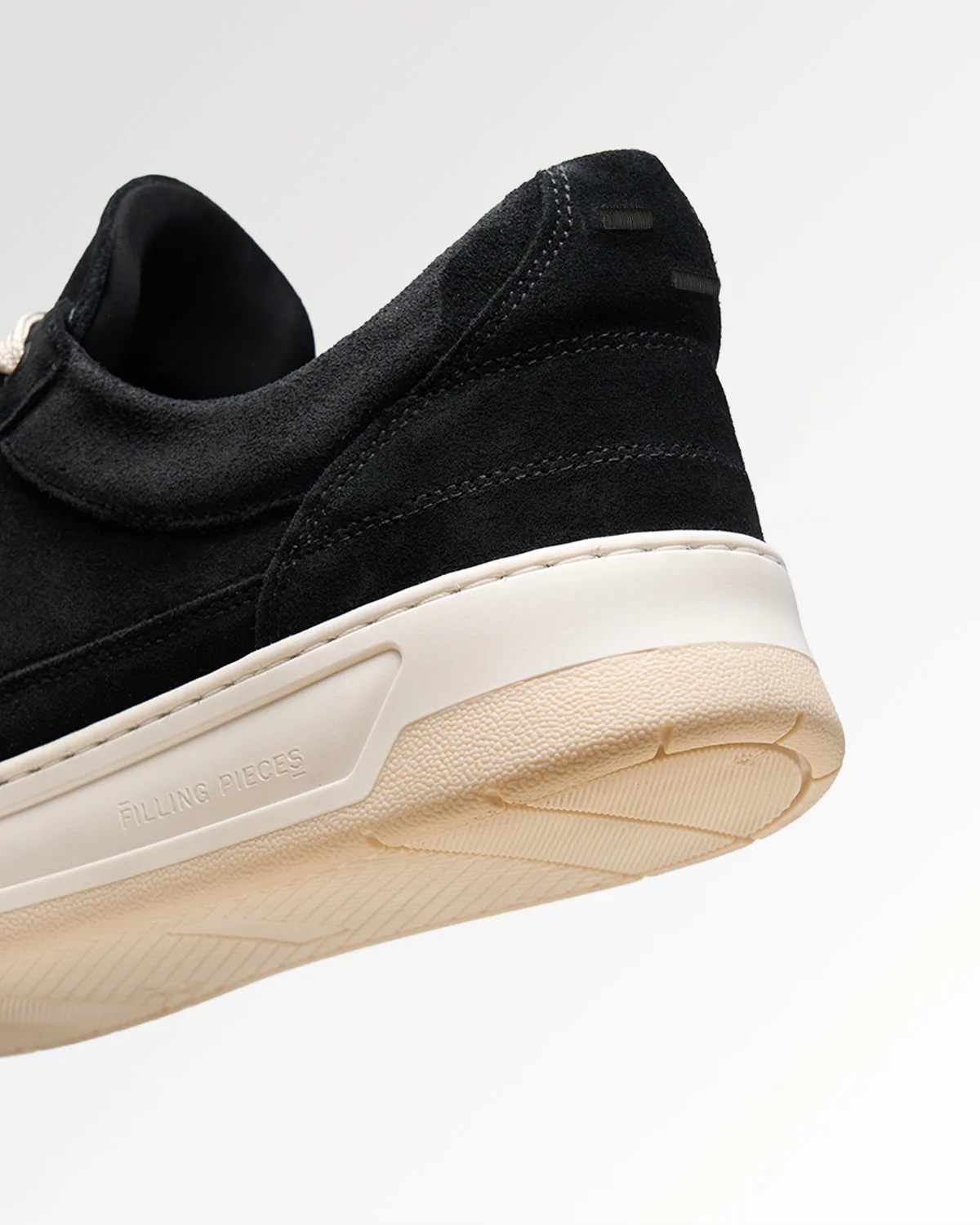 Low Vise Suede Black - Image 4