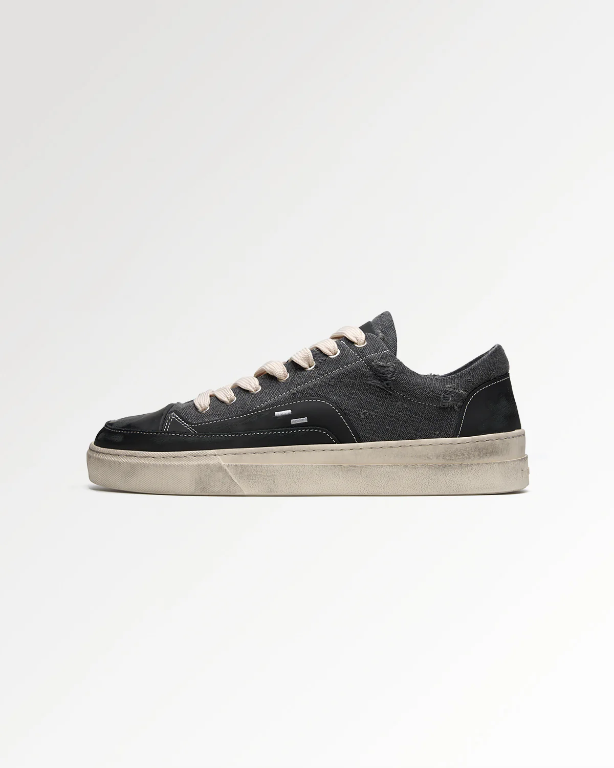 Riviera Patina Black
