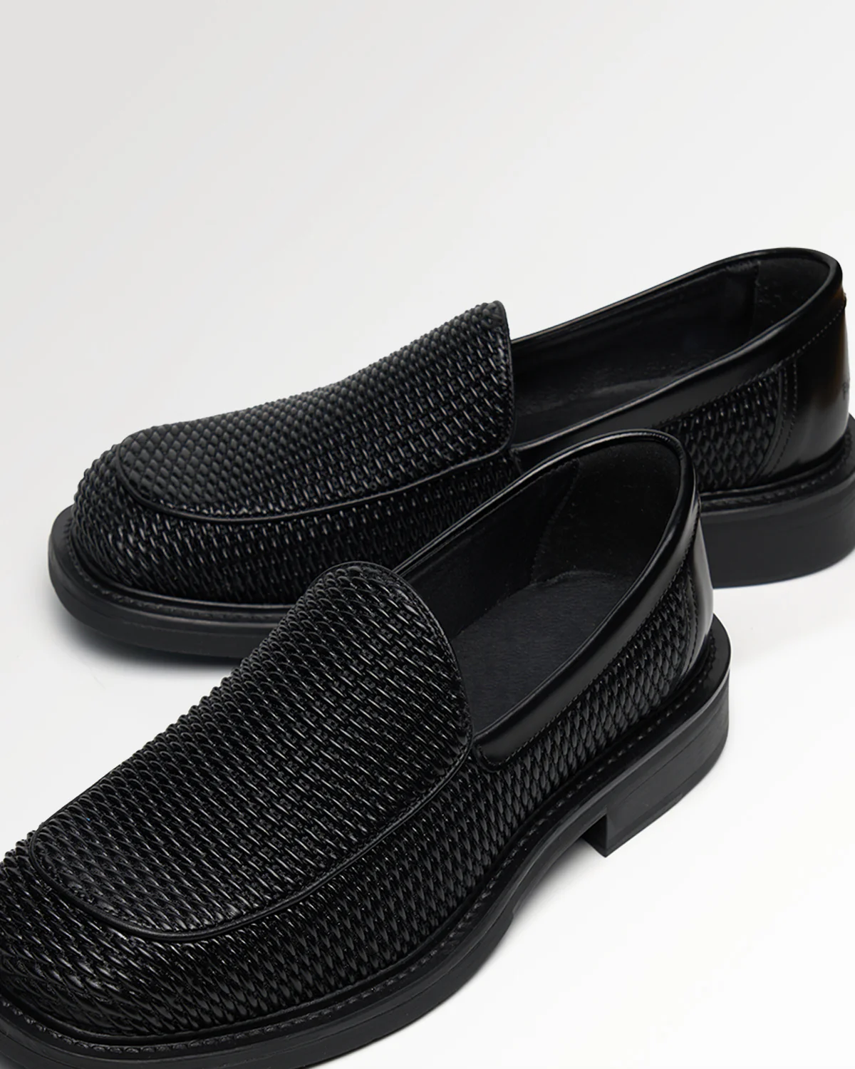 Square Loafer Reed Black - Image 3