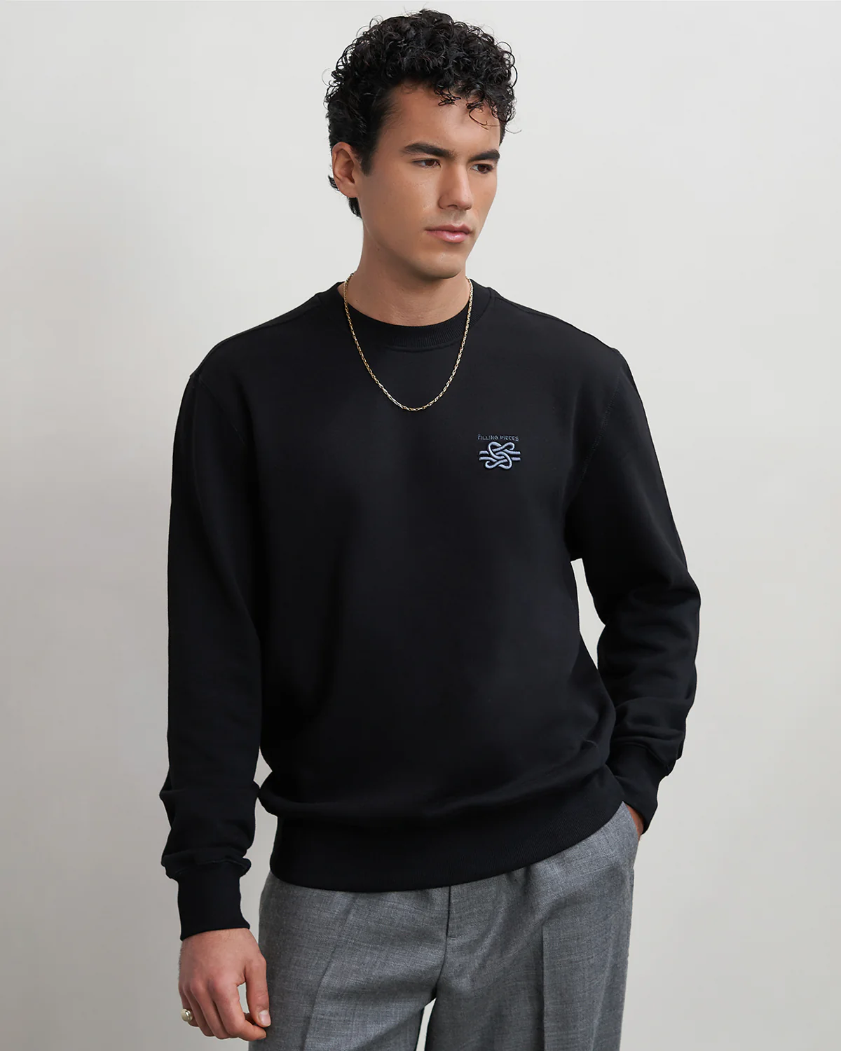 Sweatshirt Embroidered Knot Black - Image 2